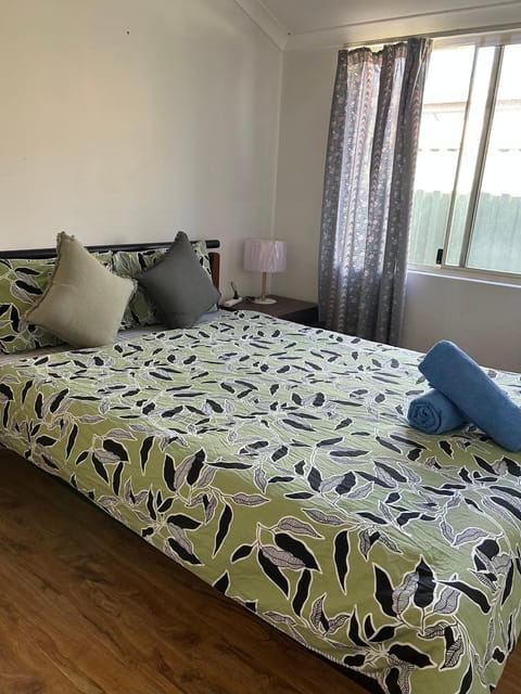 Double room share bathroom and kitchen Bed and Breakfast in Canning Vale