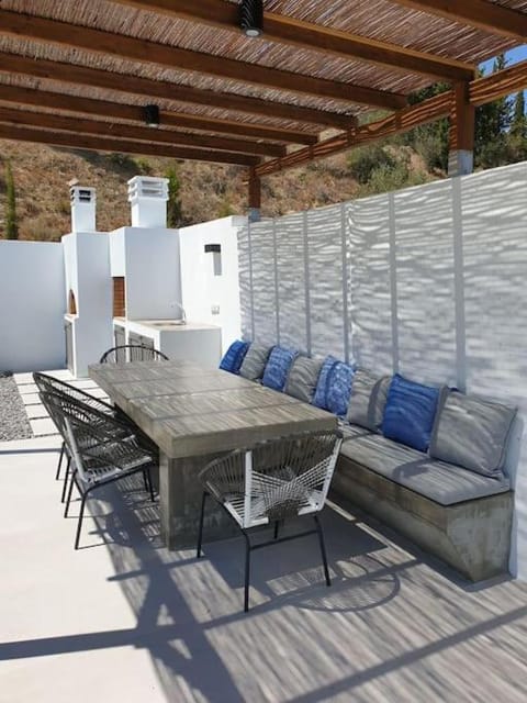 Patio, Balcony/Terrace, Seating area, Dining area