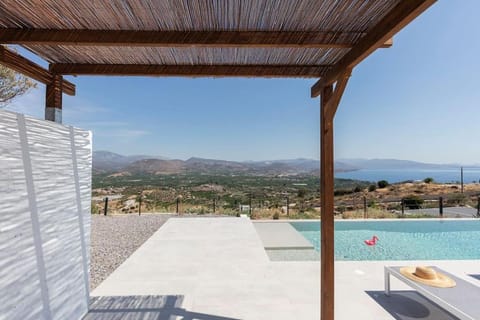 Patio, Natural landscape, Balcony/Terrace, Mountain view, Pool view, Sea view, Swimming pool