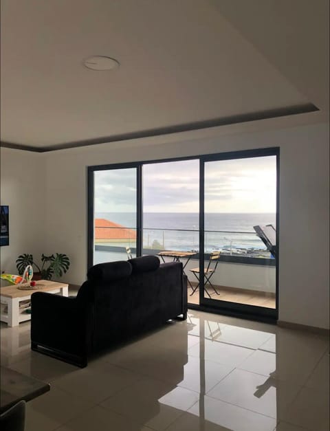 Luxury Apartment Ocean Views Condo in Praia