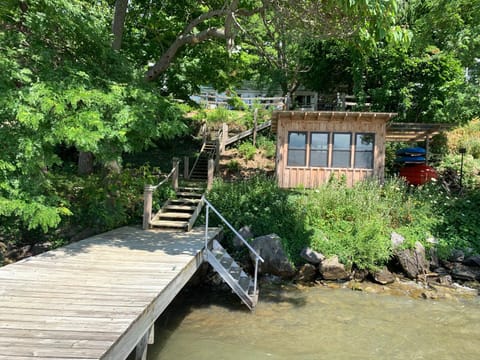 King Ferry Cottage on Cayuga Lake House in Cayuga Lake