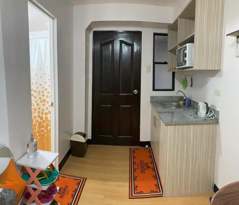 Imus Cavite Stayction - 1 Bedroom Condo Unit - Urban Deca Homes - Olive Bldg Auberge de jeunesse in Bacoor