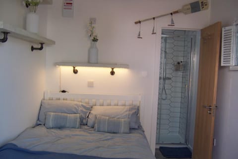 The Whitstable, Tankerton Bolt Hole Apartment in Whitstable