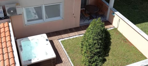 Patio, Garden, Garden, Hot Tub, Balcony/Terrace, Garden view