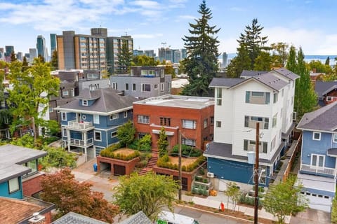 Vhagar's Valyria's Vista Condo in Capitol Hill