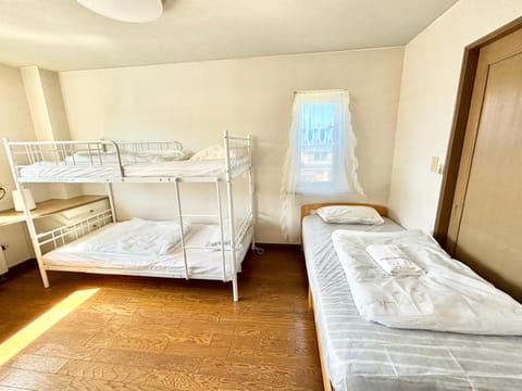 ShareHouse新琴似,駐車無料,麻生駅バス直通 Vacation rental in Sapporo