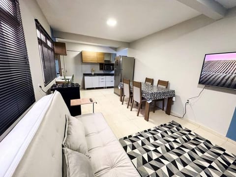 TV and multimedia, Kitchen or kitchenette, Living room, Dining area