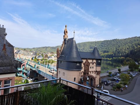 Nearby landmark, Landmark view, River view