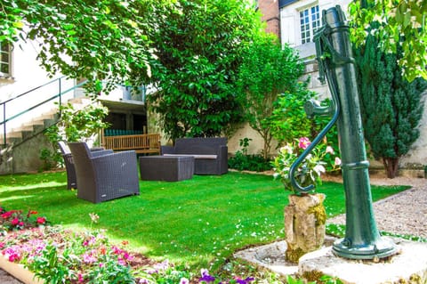 Patio, Facade/entrance, Garden