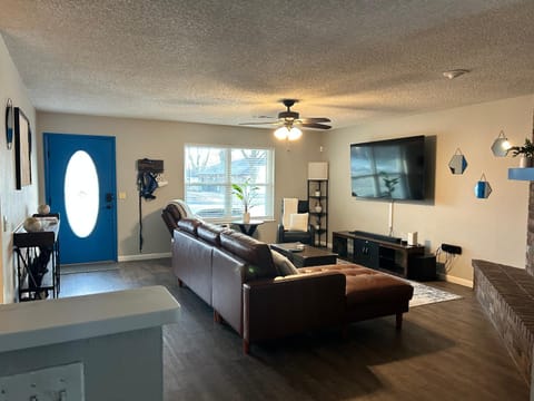 Delightful & Lovable Explore Modern Comfort Casa in Rogers