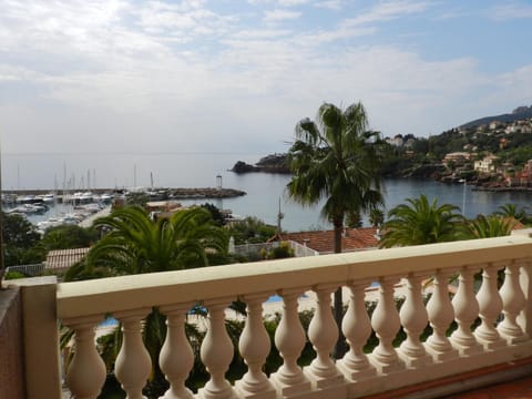 View (from property/room), Balcony/Terrace, Sea view