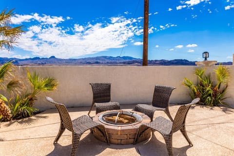 LakeView Home Minute From New Launch With Pool And Spa Eigentumswohnung in Lake Havasu City