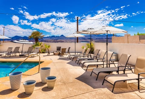 LakeView Home Minute From New Launch With Pool And Spa Eigentumswohnung in Lake Havasu City