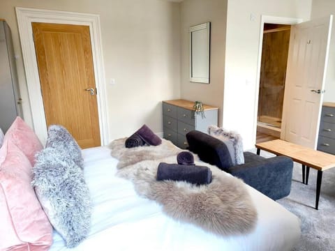 Carvetii - ANNE House Room 3 - Triple bed first flr en-suite Eigentumswohnung in Carlisle