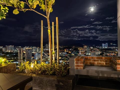 Property building, Night, BBQ facilities, View (from property/room), City view