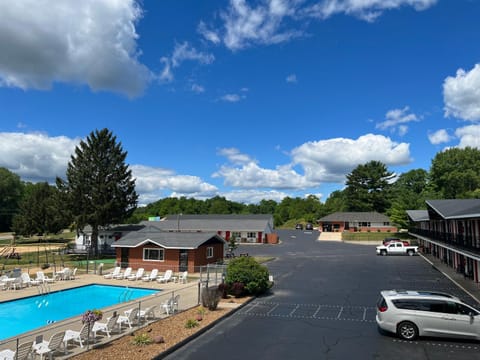 Property building, Swimming pool