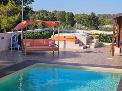 Hot Tub, Pool view, Swimming pool