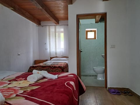 Guesthouse Te Tata Bed and Breakfast in Montenegro