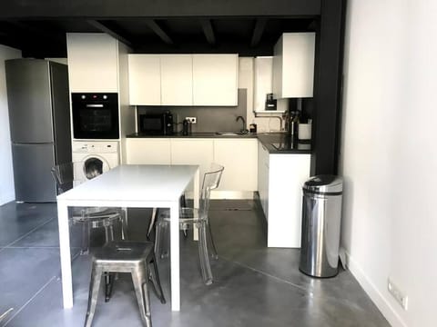 Très beau loft avec terrasse Apartment in Saint-Étienne