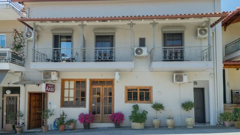 Anesi Rooms To Rent Apartment in Peloponnese Region