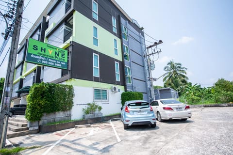 Shyne Place Hotel in Phuket