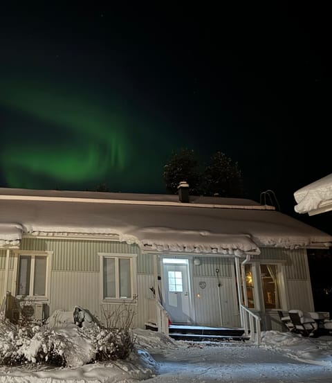 Property building, Natural landscape, Winter