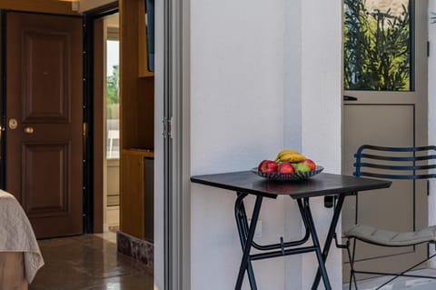 Dining area, Food