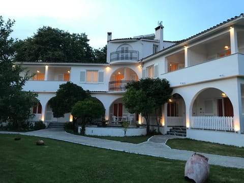 Villa Jeanna Appartement in Troulos