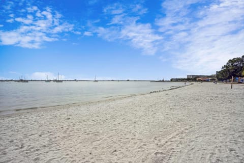 Beach Quarters #3 Apartamento in Gulfport