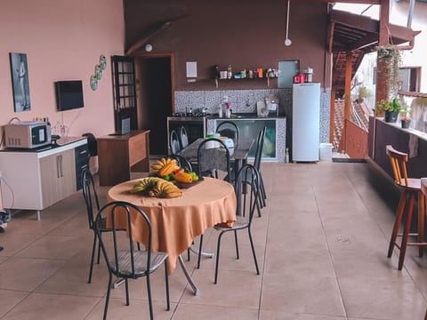 Kitchen or kitchenette, Seating area, Dining area