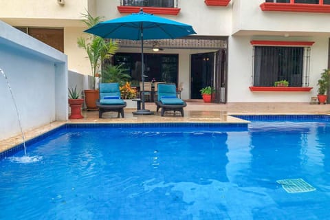 NEW Marina Vallarta Villa with Heated Pool and Golf View Maison in Puerto Vallarta