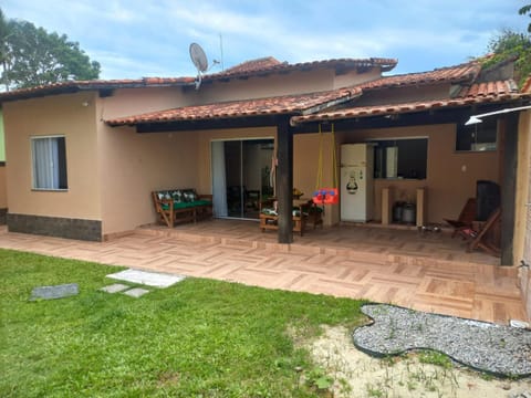 Property building, Patio, Day, Garden, Dining area, Garden view