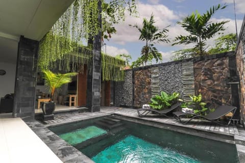 Stunning 3BDR Villas w/ private pool at Central Legian Villa in Kuta