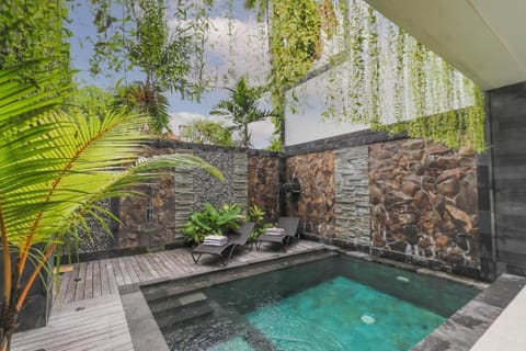 Stunning 3BDR Villas w/ private pool at Central Legian Villa in Kuta