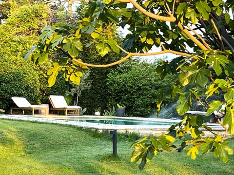 Charmante maisonnette avec jardin et piscine House in Aix-en-Provence
