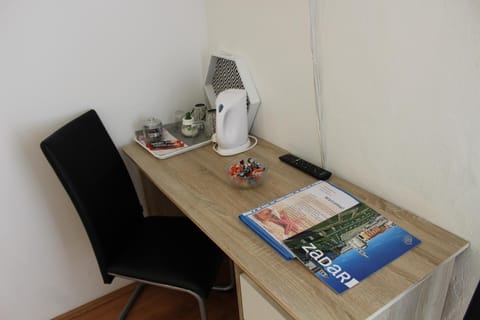 Coffee/tea facilities, Bedroom