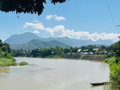 Day, Natural landscape, Lake view, Mountain view, River view