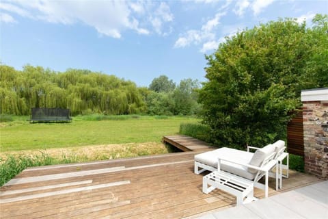 Beautiful sociable Old Hall Farm House in Norwich