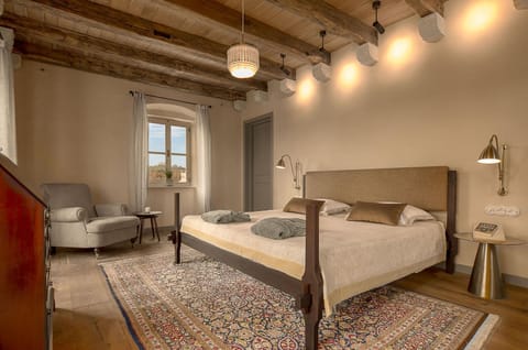 Tranquil Istria Estate Palazio Clai Winery 8 Bedrooms Spa & Heated Pool Groznjan Villa in Istria County
