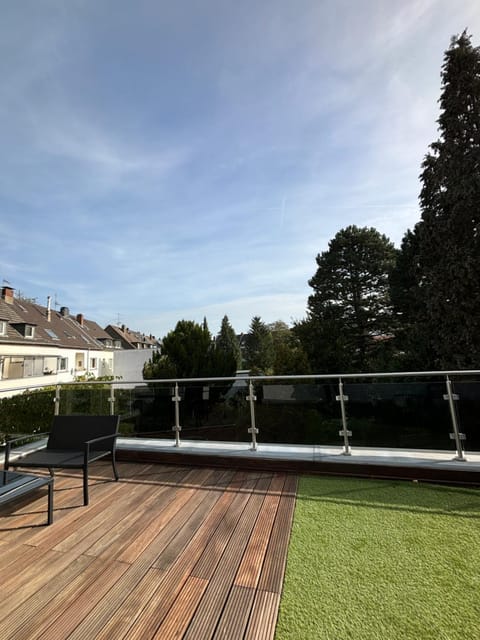 Lenti Düsseldorfer Apartment’s Vacation rental in Dusseldorf
