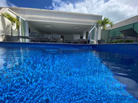 Day, Pool view, Swimming pool, sunbed