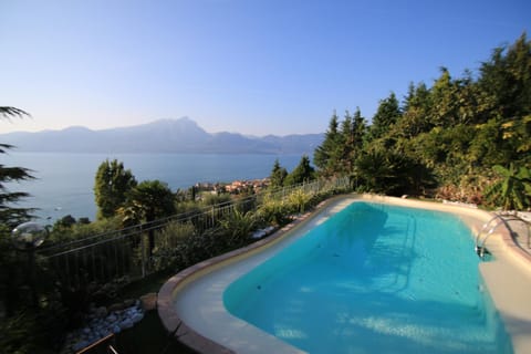 Lake view, Pool view, Swimming pool