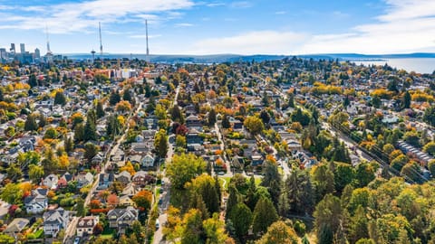 Luke's Jedi Meditation Chamber Vacation rental in Queen Anne