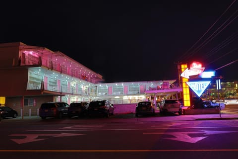Pink Champagne Motel Motel in Wildwood