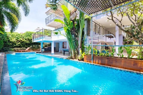 Property building, Day, Garden, Garden view, Pool view, Swimming pool, sunbed