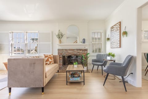 Living room, Seating area, flat iron