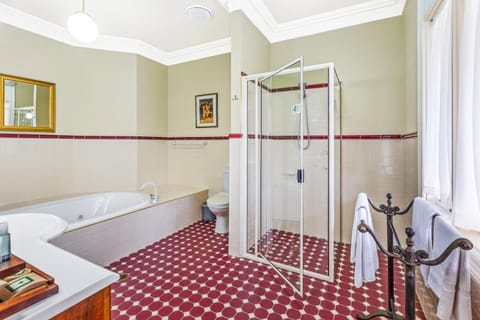 Bethany Manor B&B call them for Guaranteed Cheapest Price Bed and Breakfast in Katoomba