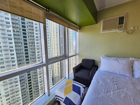 South of Market near High Street BGC Classy & Stylish Studio, central location with city view Copropriété in Makati