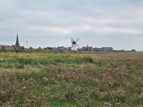 Nearby landmark, Off site, Natural landscape