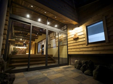 Onsen Guesthouse HAKONE TENT Übernachtung mit Frühstück in Hakone